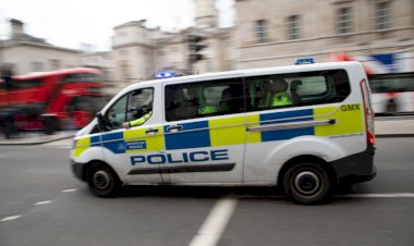 Horrific video shows teenager chased and stabbed by gang in Hyde Park - Voice Online
