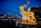 London Bridge does 'Christmas by the River'