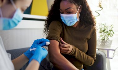 Black people less likely to have life-saving third jab, says report